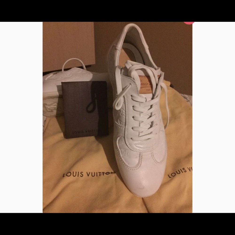 Authentic men Louis Vuitton white leather sneaker